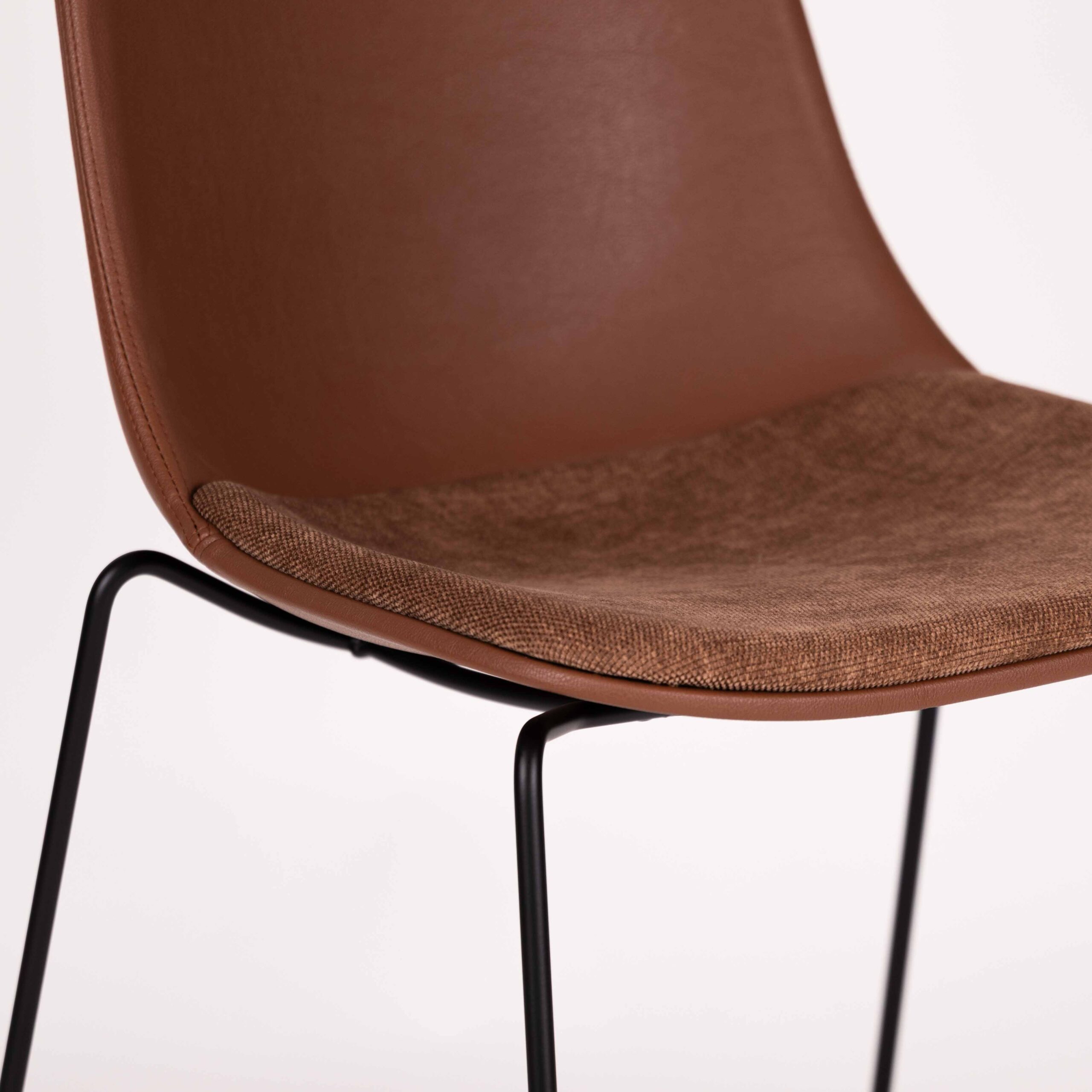 Larriat Russet / Copeland, Hazel | Black base