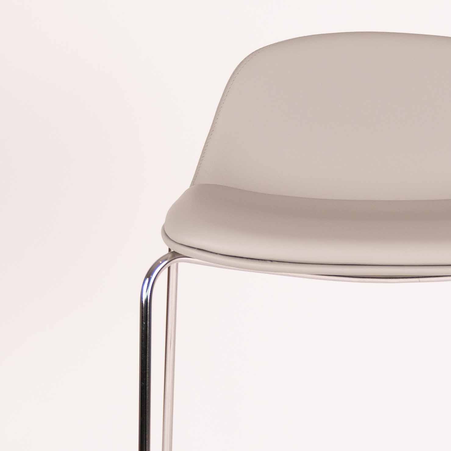 Luxe upholstered | Polished aluminium base 650H