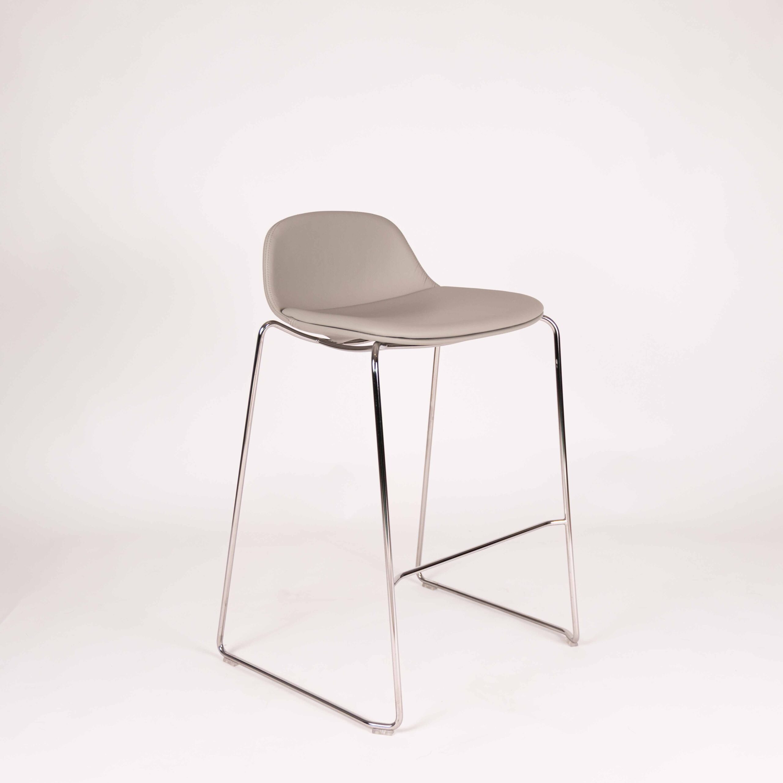 Luxe upholstered | Polished aluminium base 650H