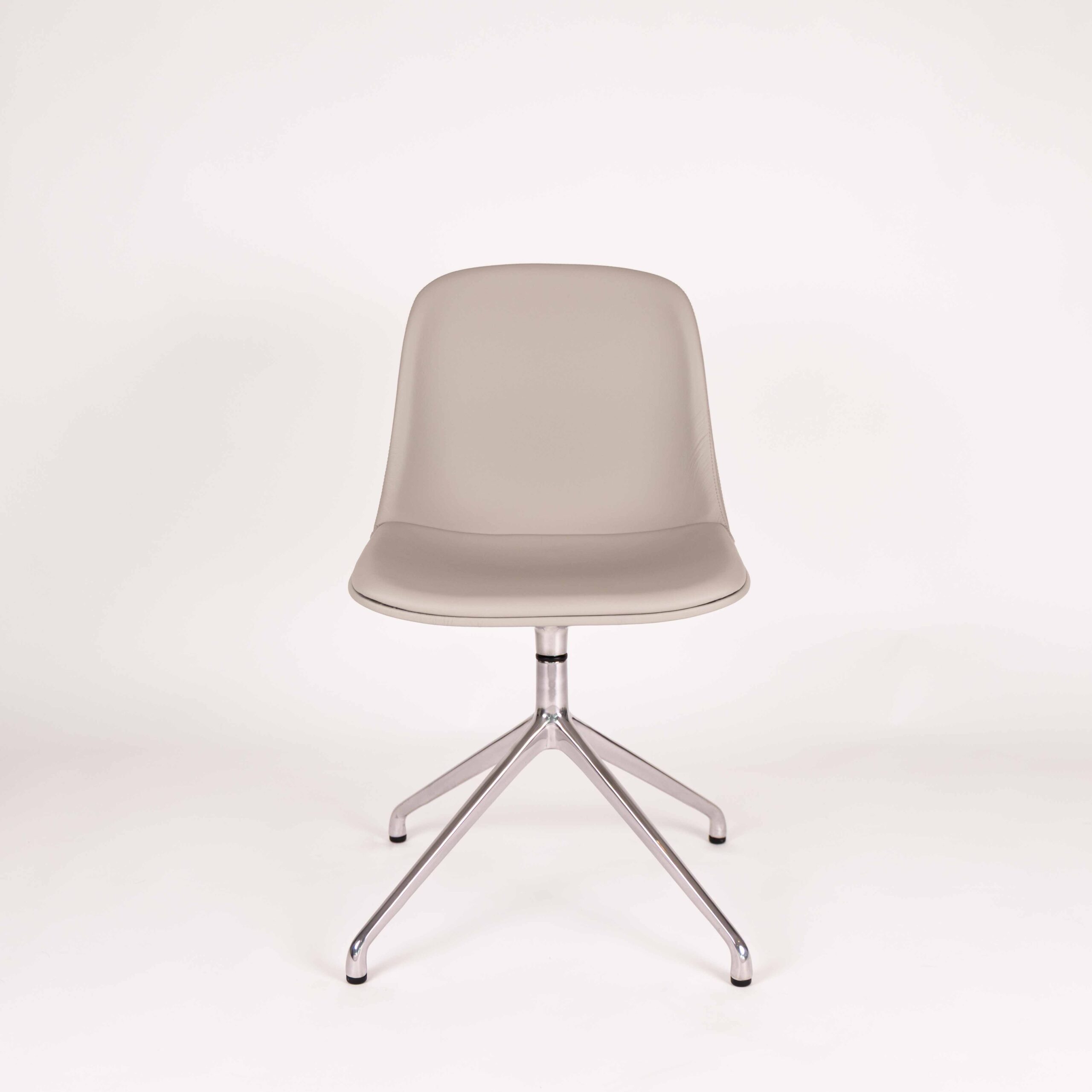 Pelle, Silverfish | Polished Aluminium Base