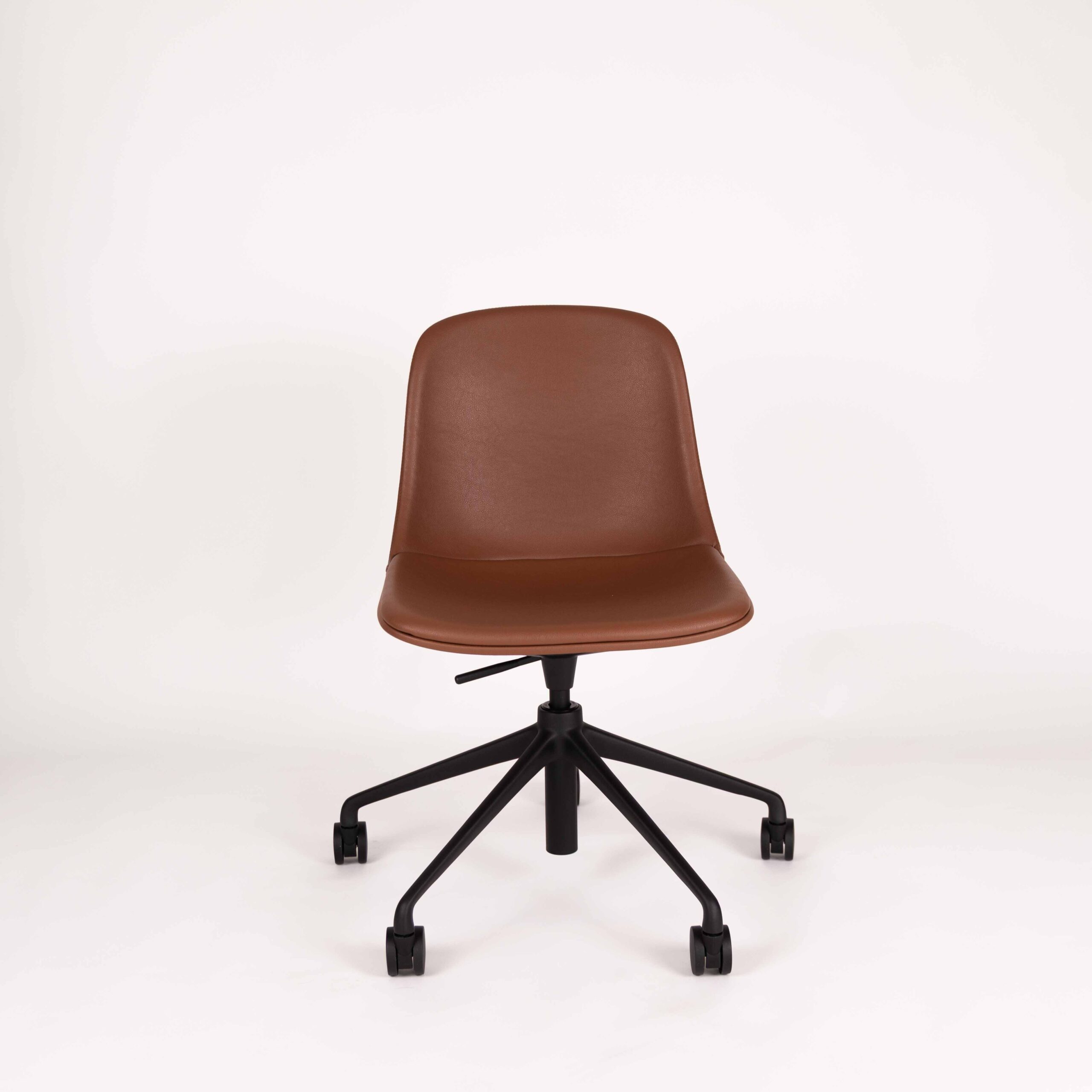 New Victoria, Russett | Black Base